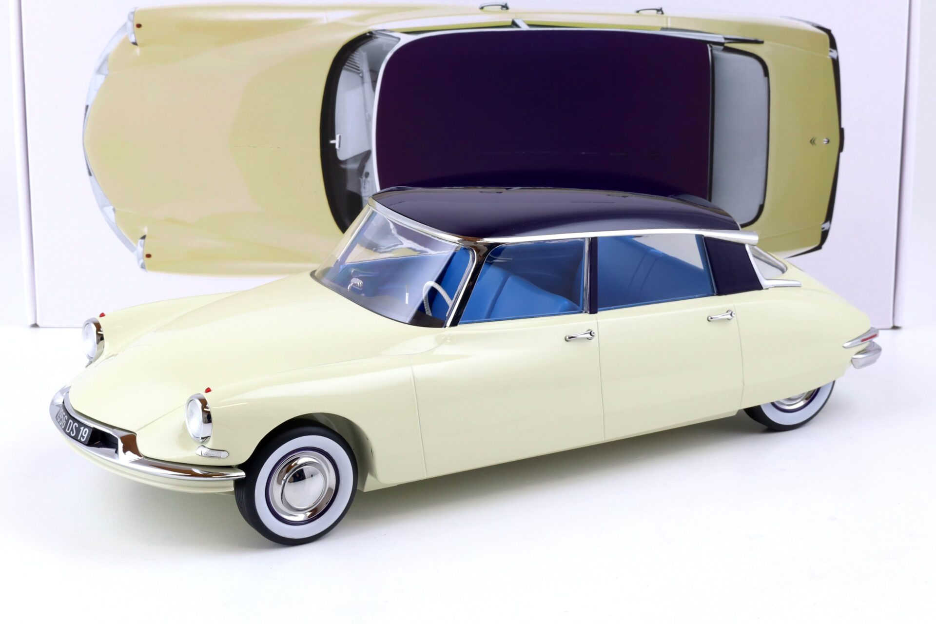 ID 85731 orig.jpg 1:12 Norev Citroen DS 19 Champagne & Aubergine 1956