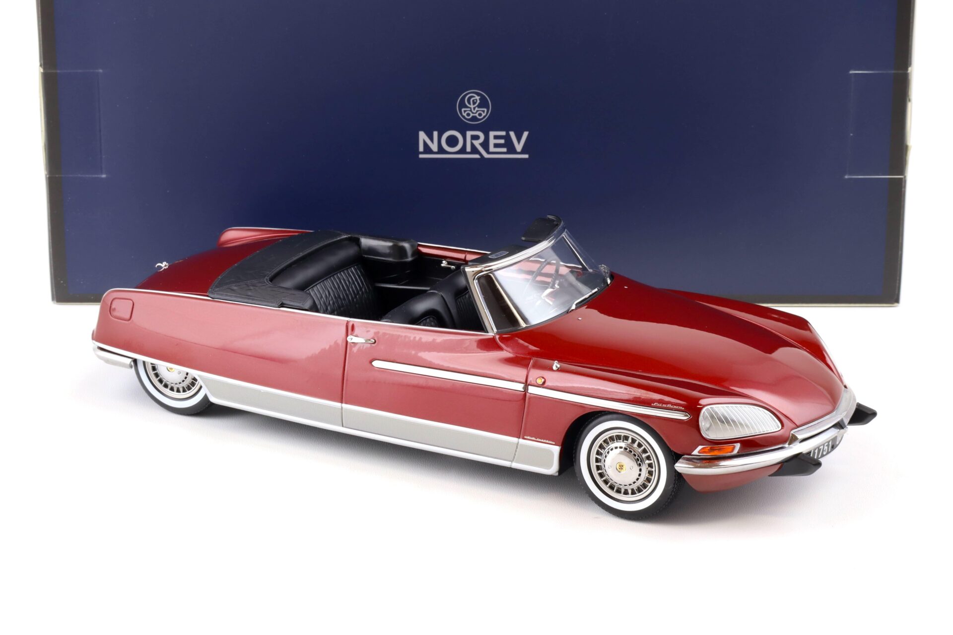 1:18 Norev Citroen DS 21 Palm Beach 1968 Ruby red - Limited 300 pcs.