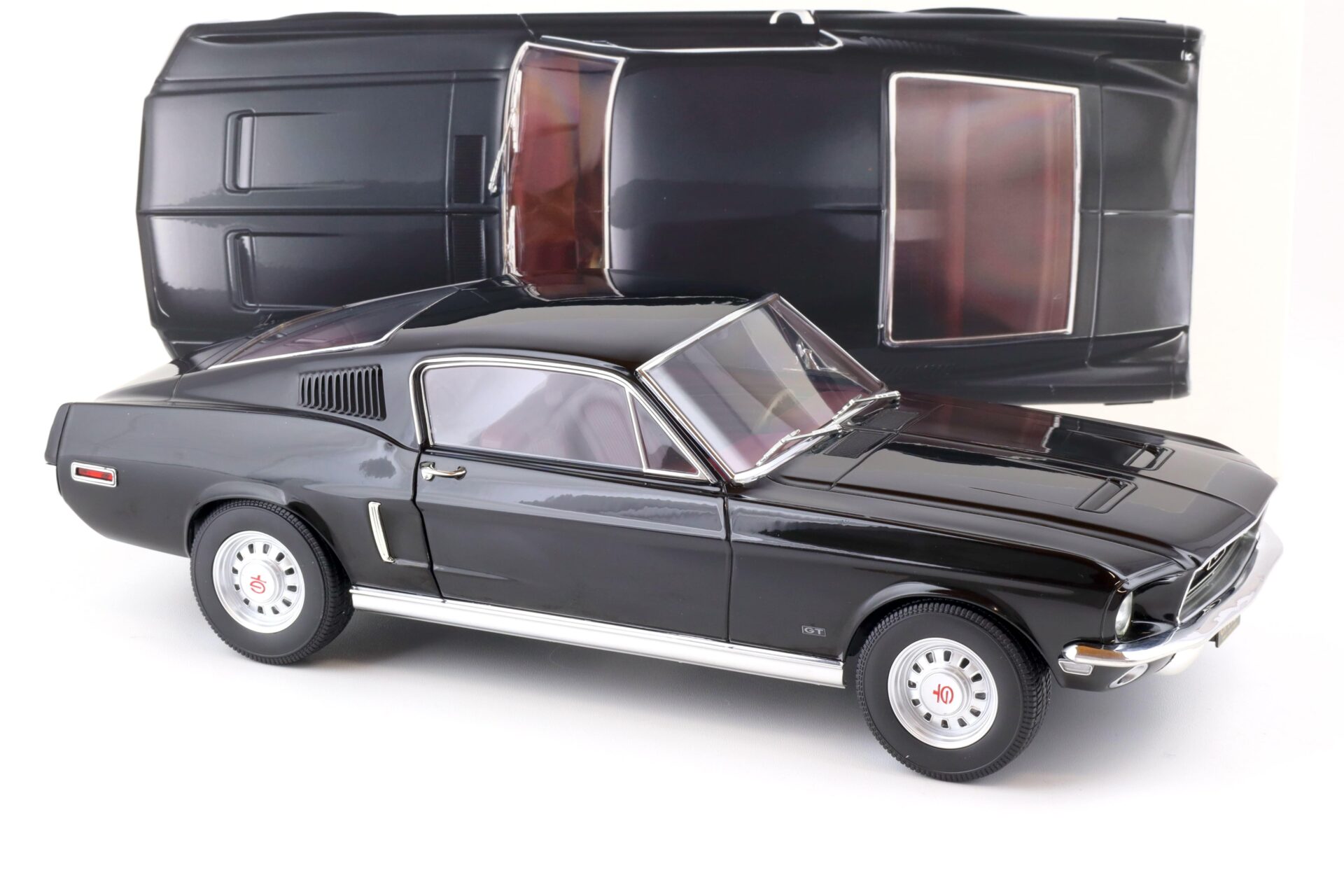 1:12 Norev Ford Mustang Fastback Coupe 1968 black 122700
