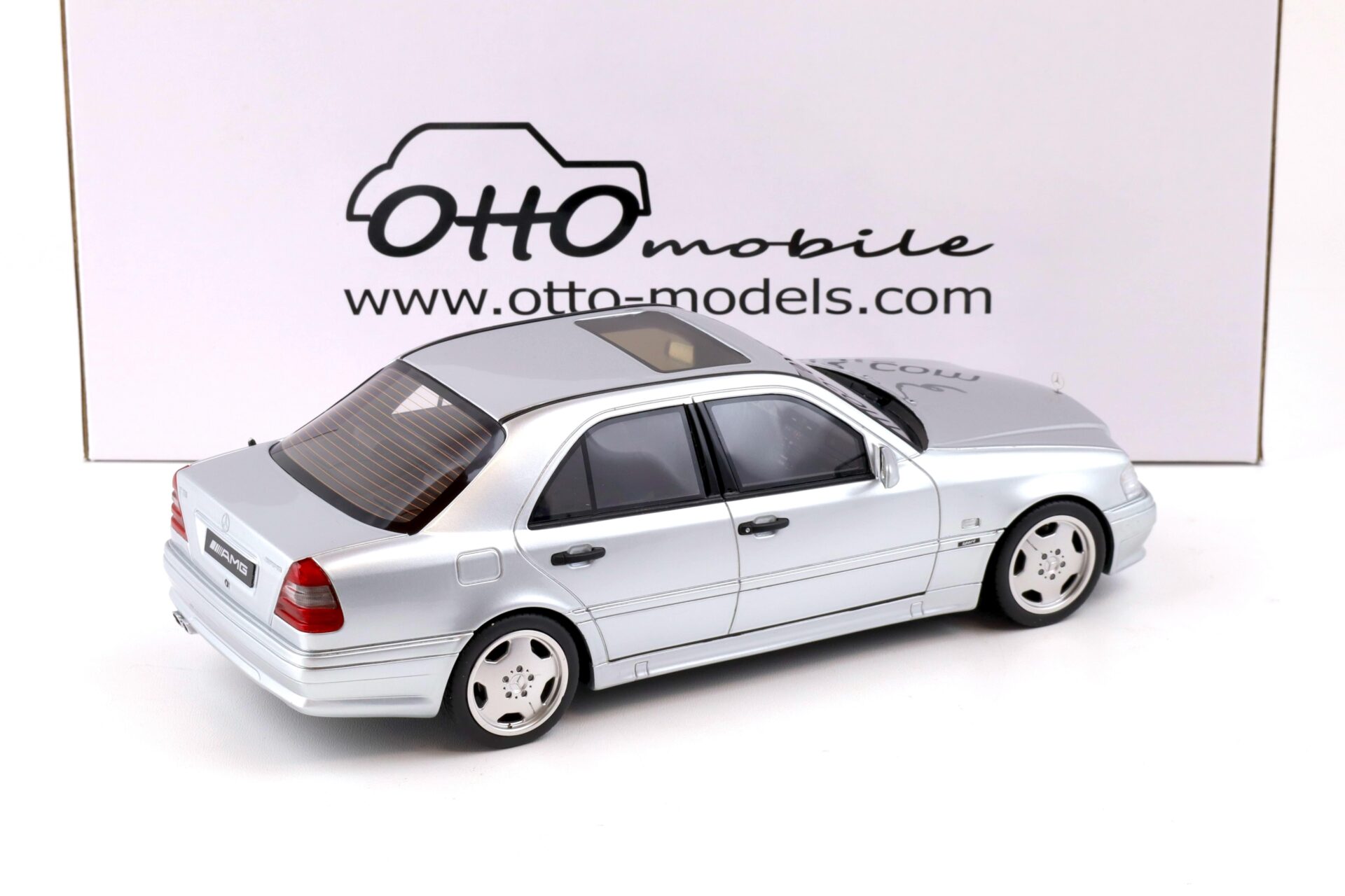 1:18 OTTO mobile OT443 Mercedes C36 AMG (W202) Limousine silver 1990