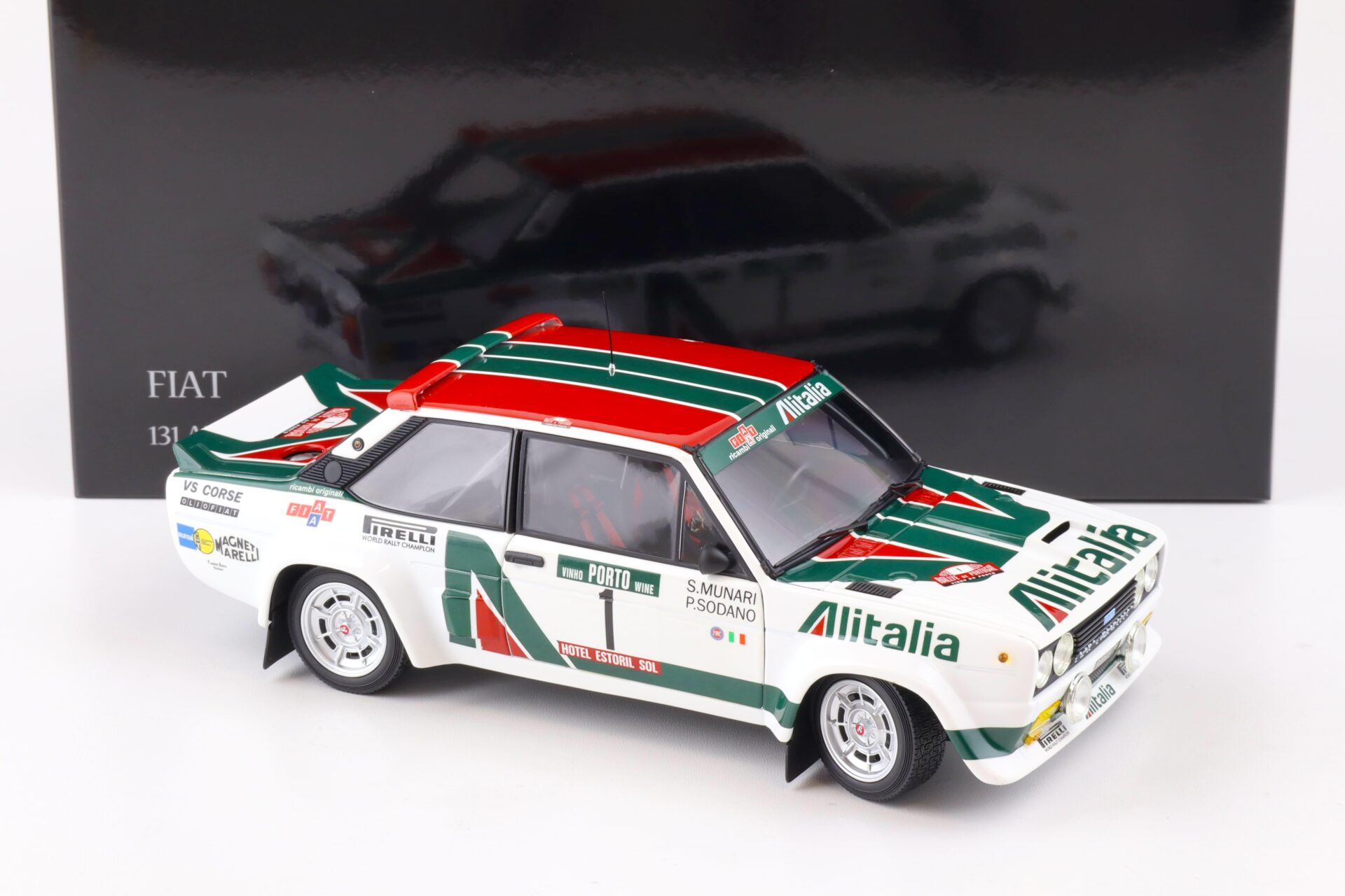 1:18 Kyosho Fiat 131 ABARTH Rally Portugal 1978 Munari #1 Diecast 08376B