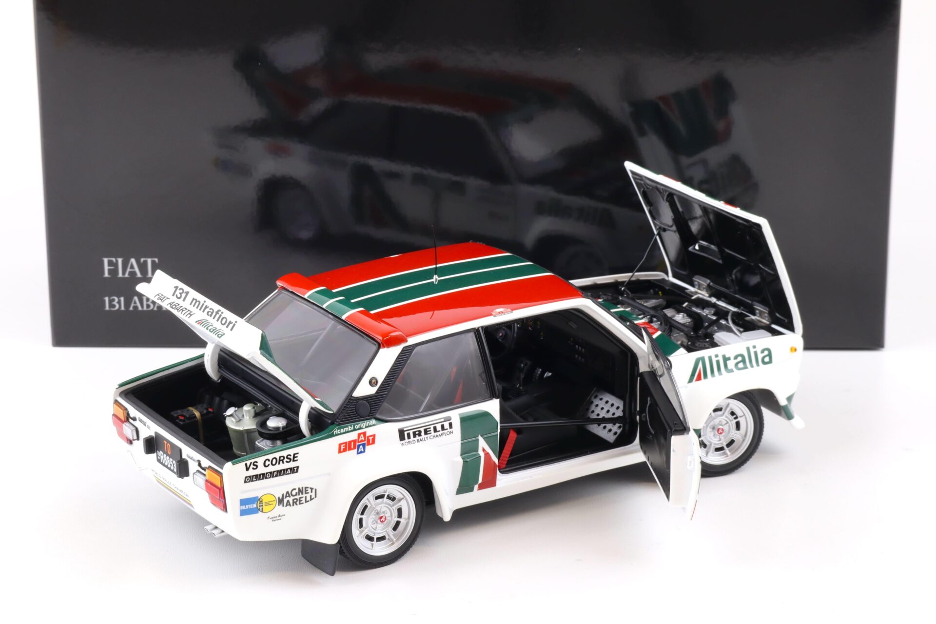 1:18 Kyosho Fiat 131 ABARTH Rally Portugal 1978 Munari #1 Diecast 08376B