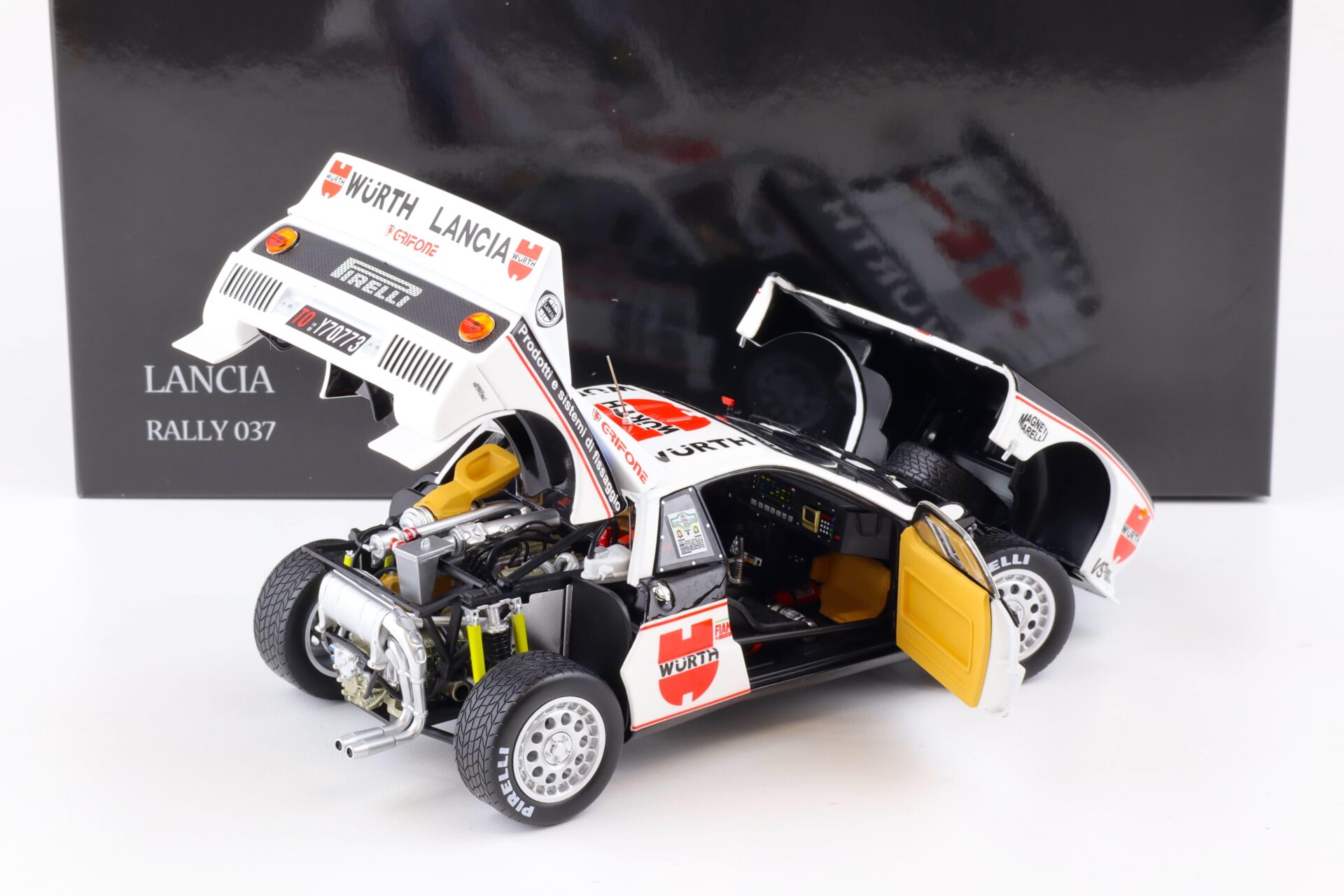1:18 Kyosho Lancia 037 Rally Costa Smeralda 1983 Cunico #16 WÜRTH Diecast 08306C