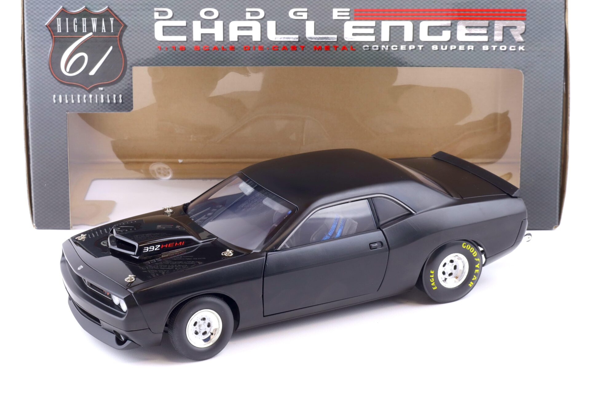 1:18 Highway61 Dodge Challenger Concept Super Stock matt black 2006