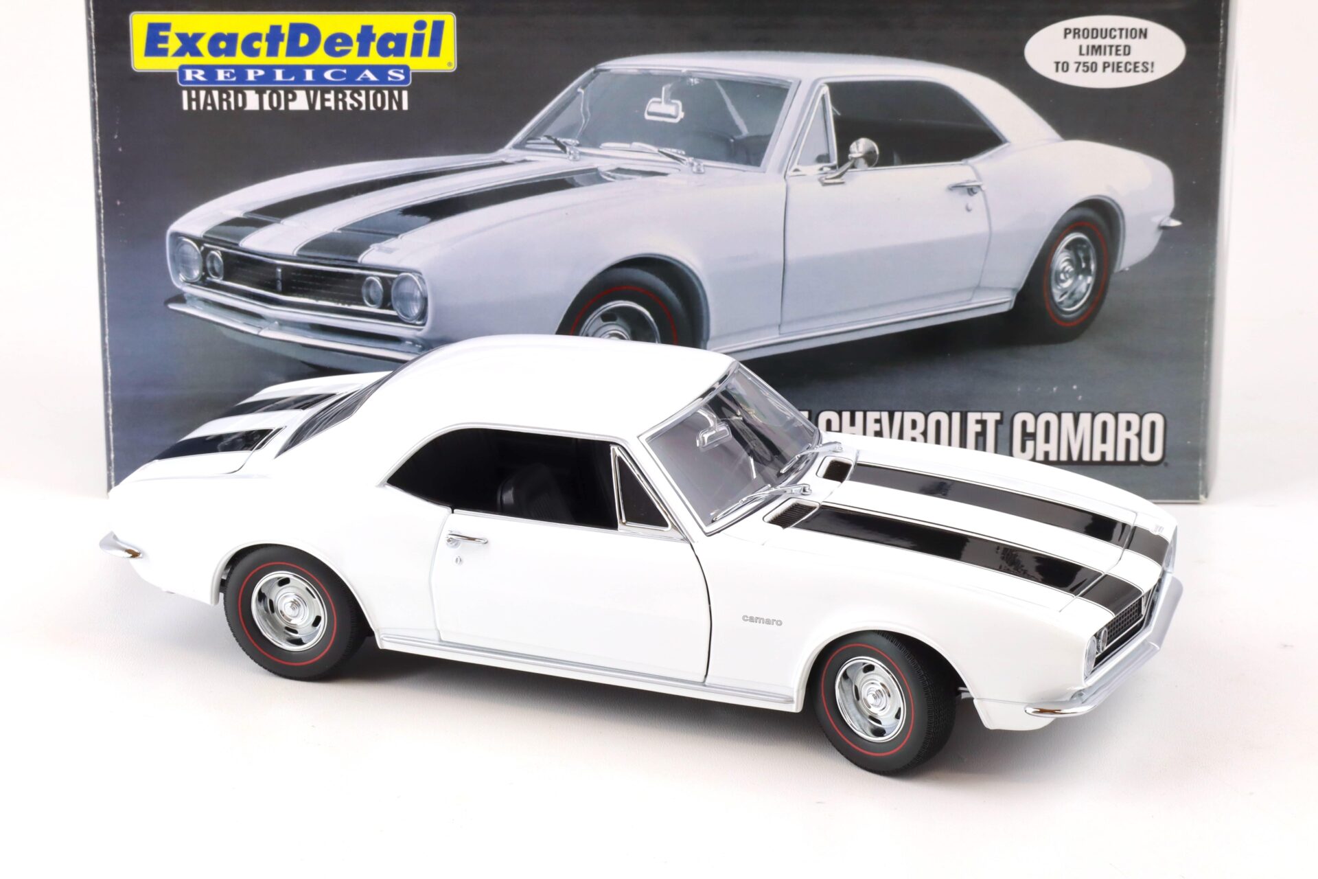 1:18 Exact Detail 1967 Chevrolet Camaro Coupe white/ black stripes WCC223
