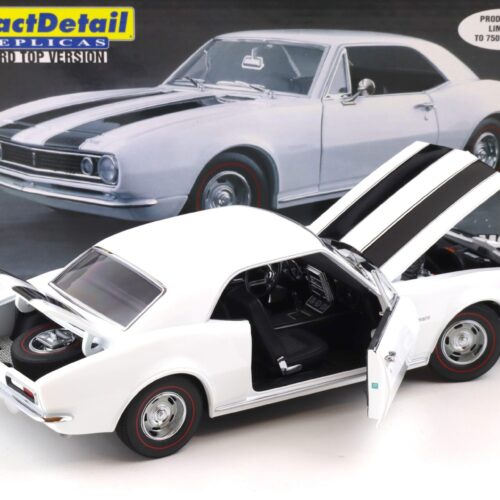 1:18 Exact Detail 1967 Chevrolet Camaro Coupe white/ black stripes WCC223