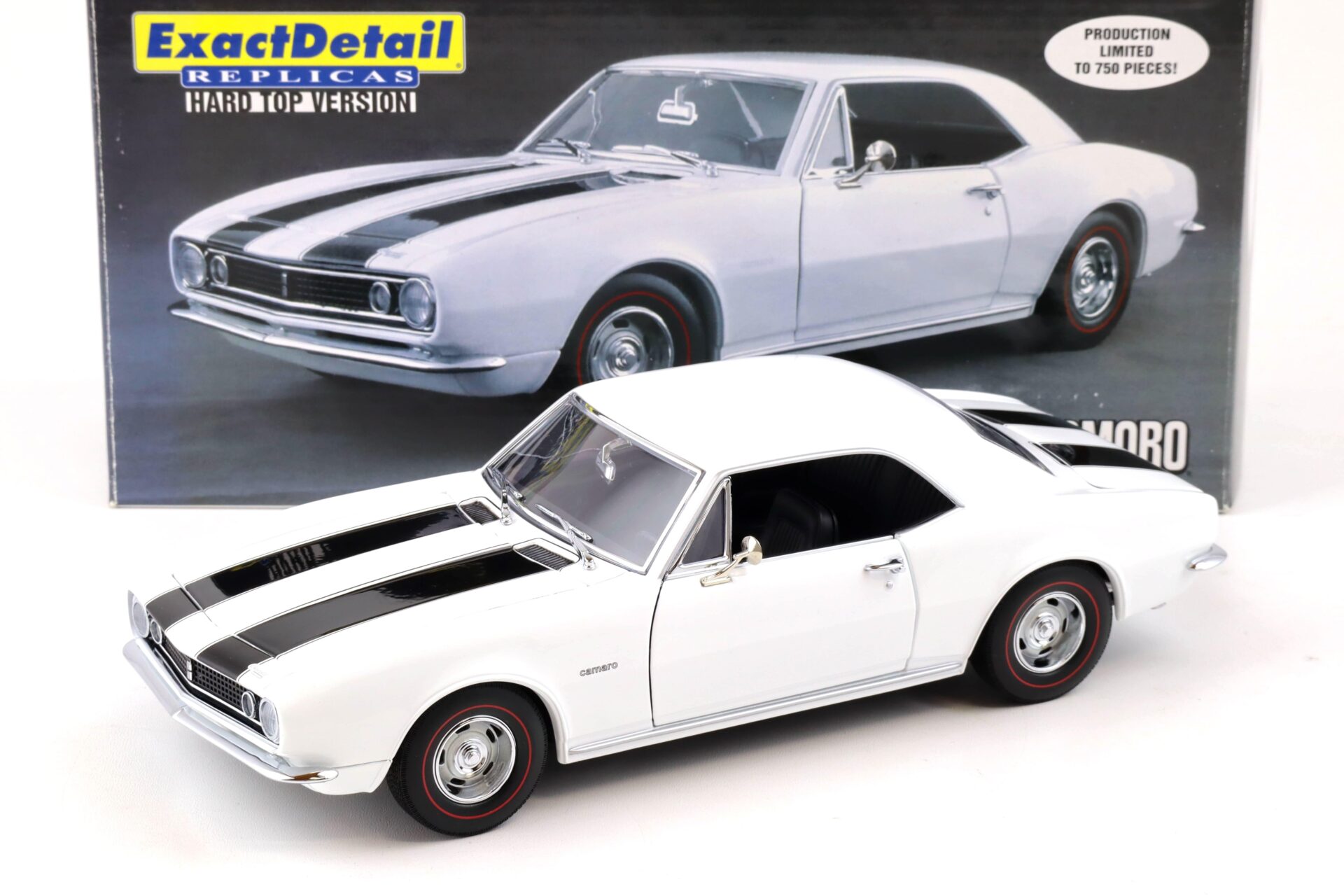 1:18 Exact Detail 1967 Chevrolet Camaro Coupe white/ black stripes WCC223