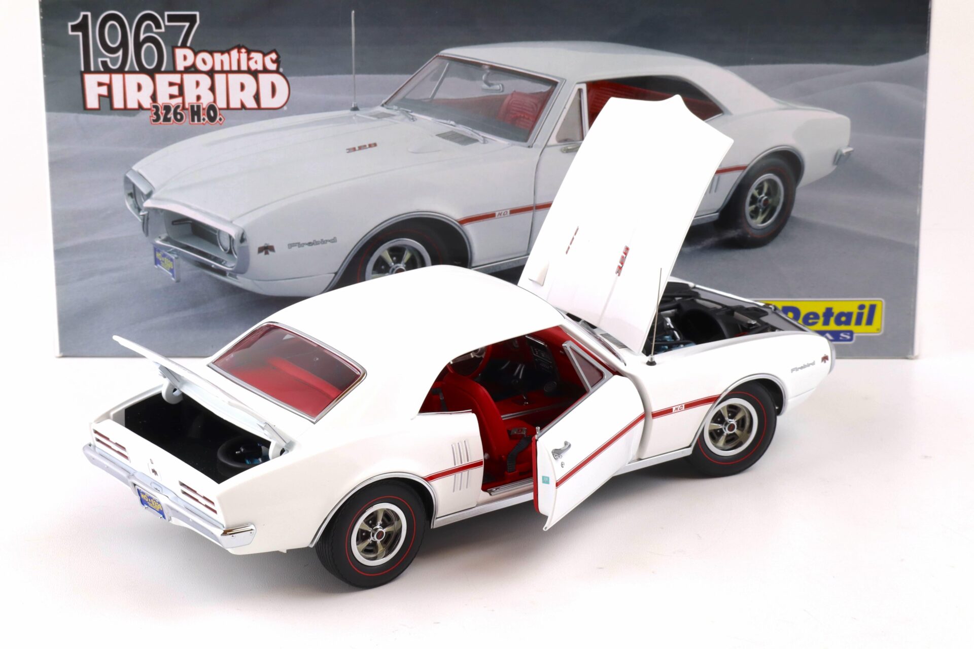 1:18 Exact Detail 1967 Pontiac Firebird 326 H.O. Coupe white WCC405