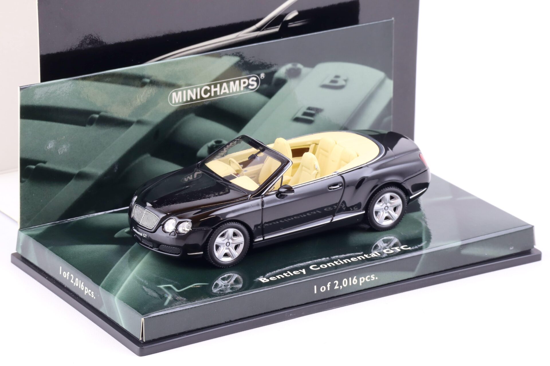 ID 86212 orig.jpg 1:43 Minichamps Bentley Continental GTC Convertible 2006 black