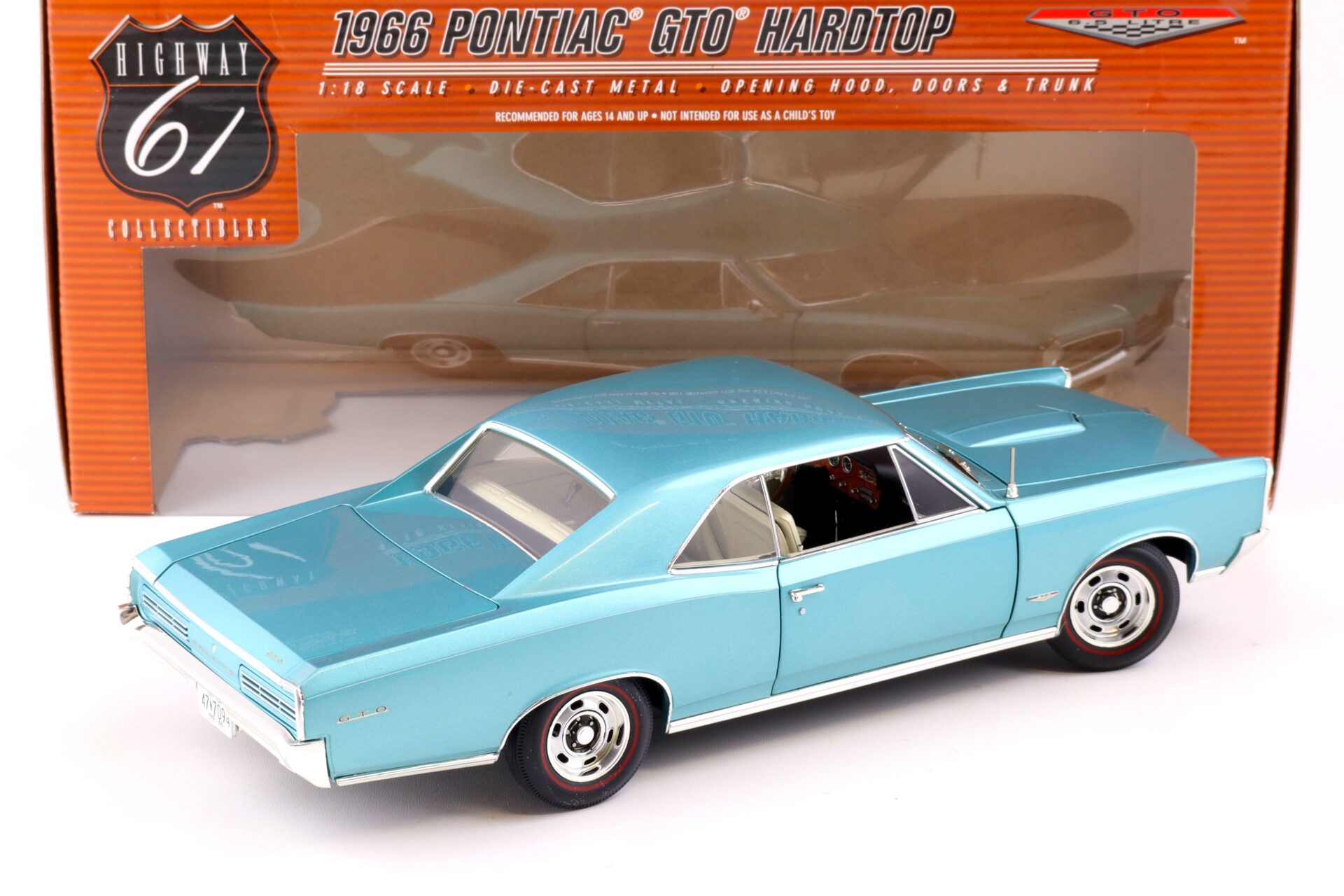 1:18 Highway61 Pontiac GTO Hardtop Coupe 1966 petrol blue metallic 50584