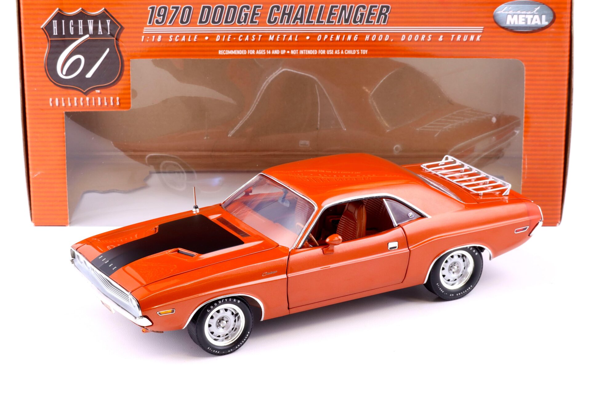 1:18 Highway61 Dodge Challenger Coupe 1970 orange metallic 50782