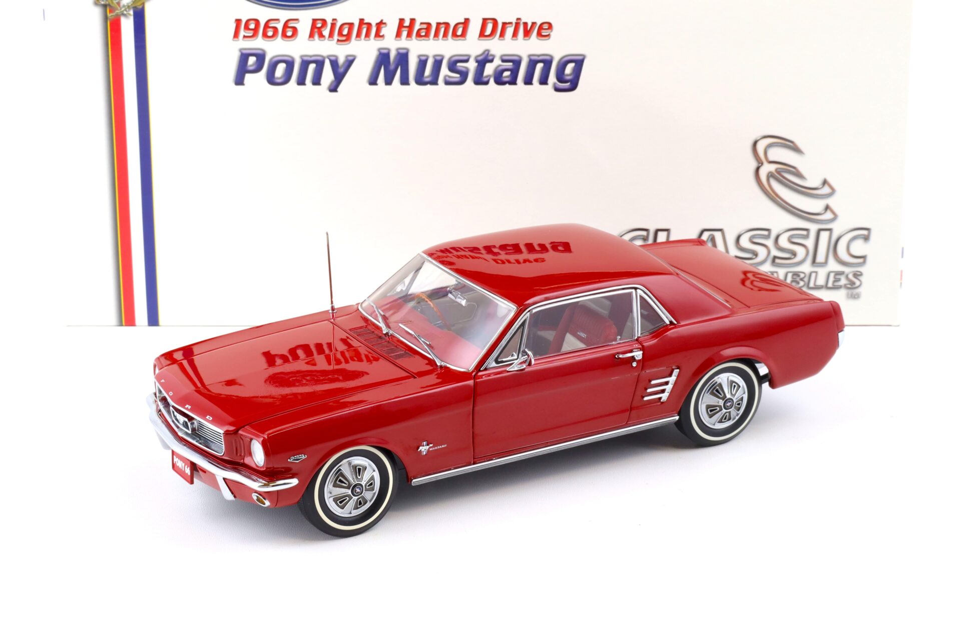 1:18 Classic Carlectables 1966 Ford Mustang Pony RHD Coupe red 18078