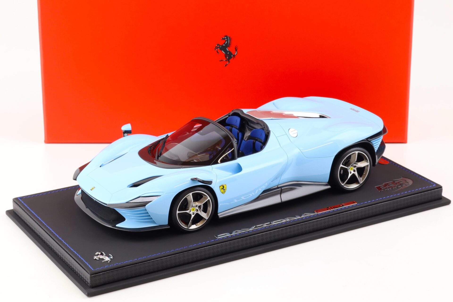 1:18 BBR Ferrari SP3 Daytona Icona Azzuro la Plata with Showcase - Limited 24 pcs.