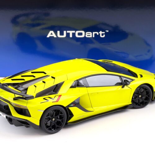 1:18 AUTOart Lamborghini Aventador SVJ 2019 Giallo Tenerife/ pearl yellow