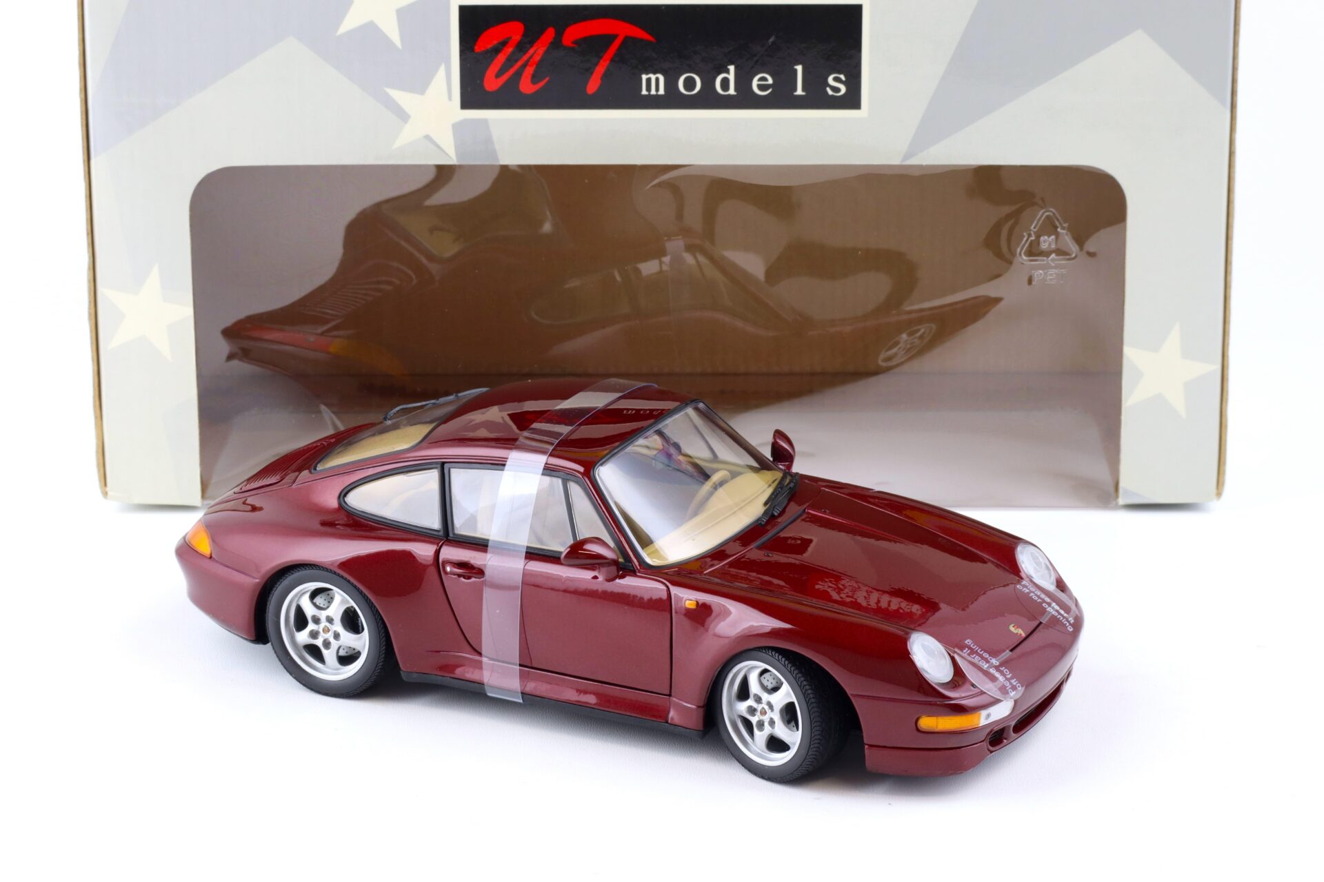 1:18 UT Models Porsche 911 (993) Carrera S Coupe metallic red 27827