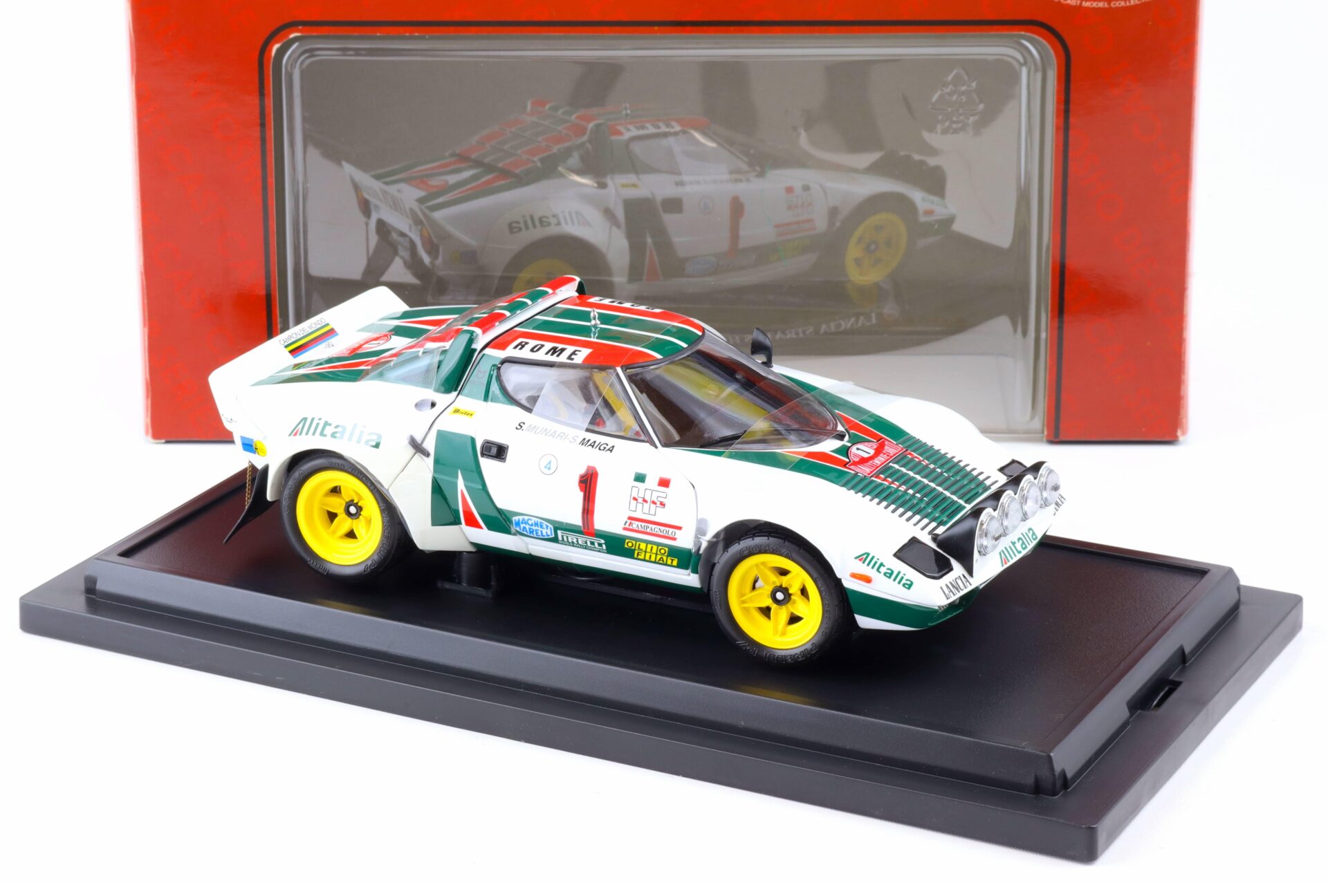 1:18 Kyosho Lancia Stratos HF Rally Alitalia 1977 Monte Carlo #1 with lights 08139B