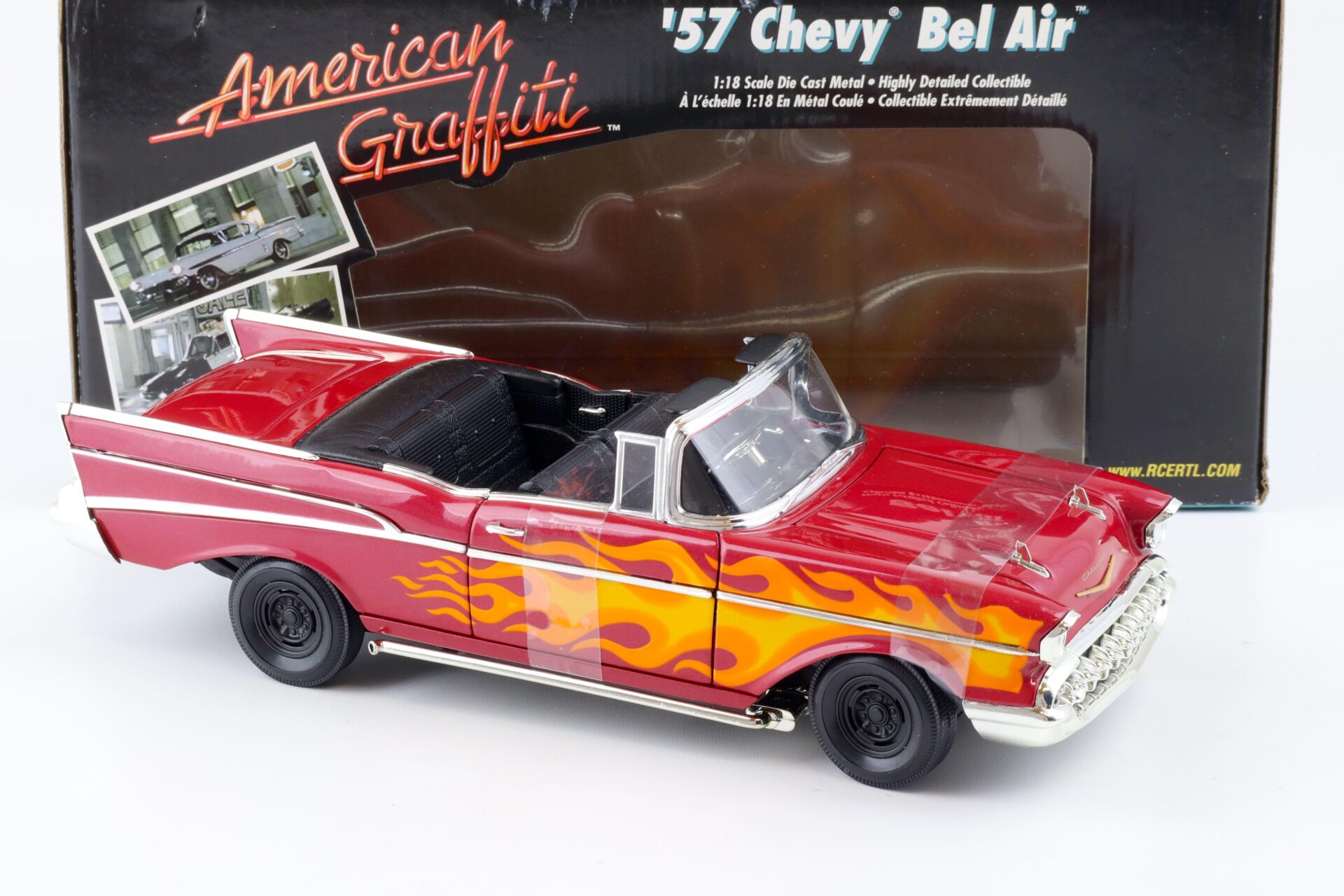 1:18 ERTL 1957 Chevrolet Bel Air Convertible American Graffiti red/ with flames