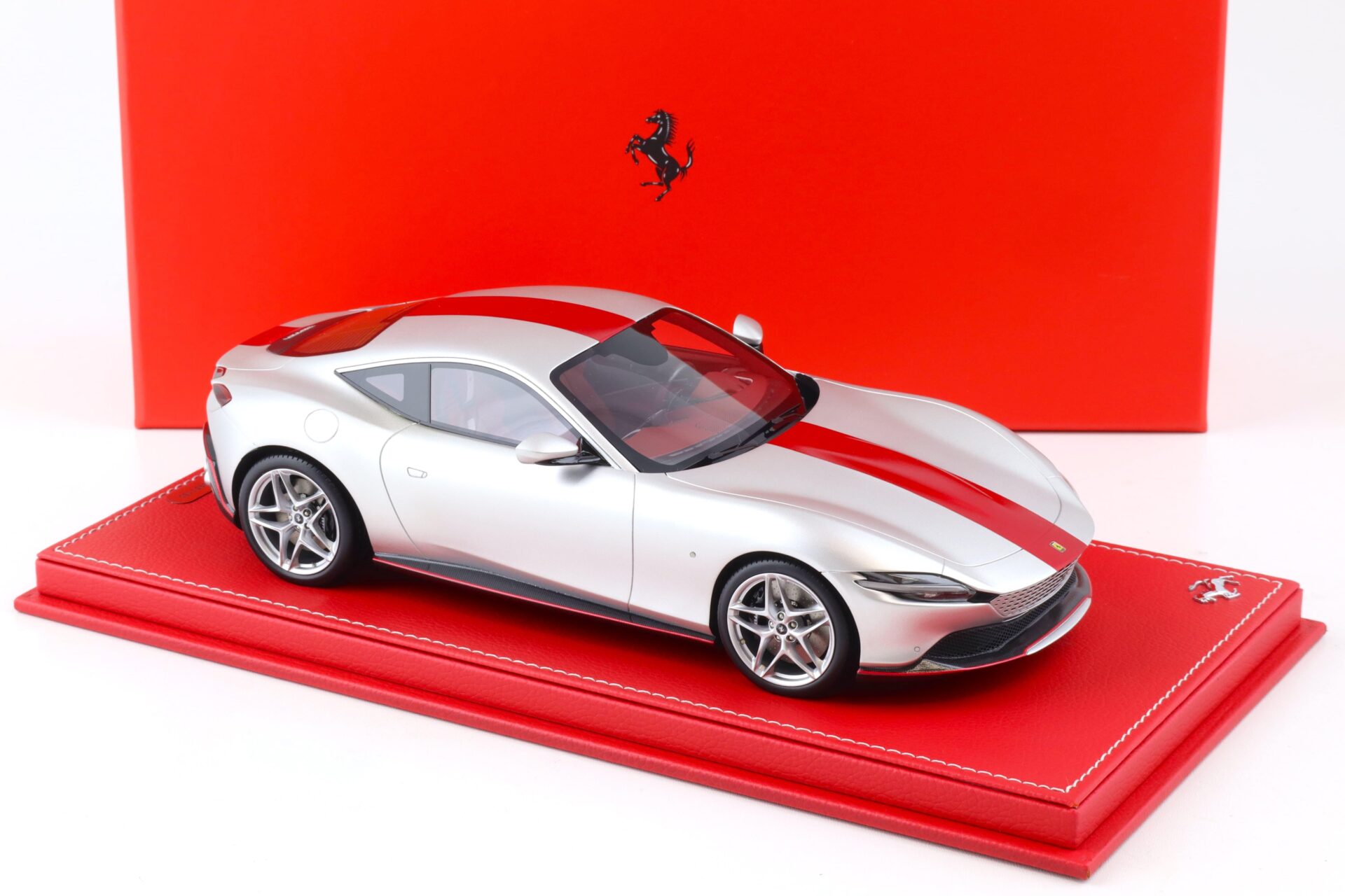 1:18 BBR Ferrari Roma 30th Anniversary matte Sanu silver - Limited 180 pcs.