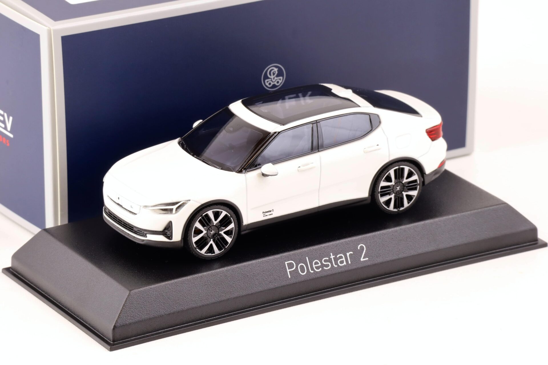 1:43 Norev 2024 Polestar 2 Snow white 872010