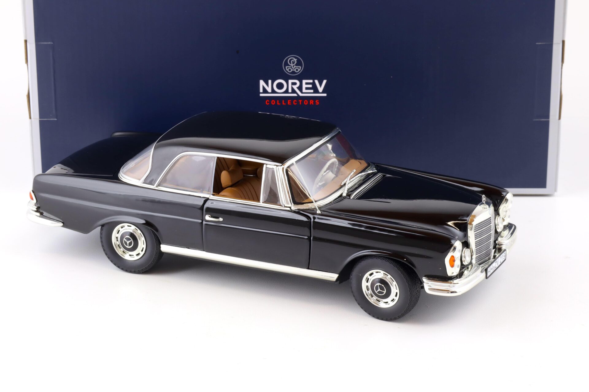 1:18 Norev Mercedes 280 SE CoupÃ© 1969 black 183432