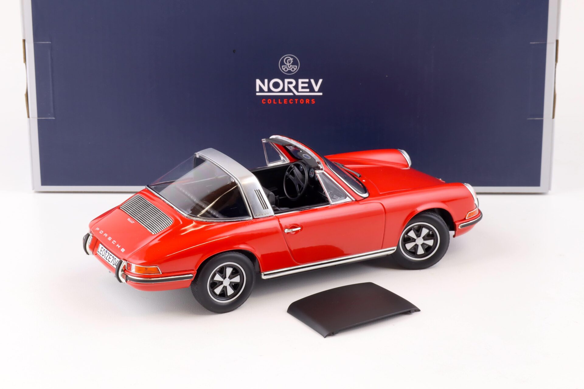1:18 Norev Porsche 911 T Targa 1971 red