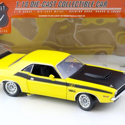 1:18 Highway61 Dodge Challenger T/A 340 SIX PAK Coupe yellow/ black 50555