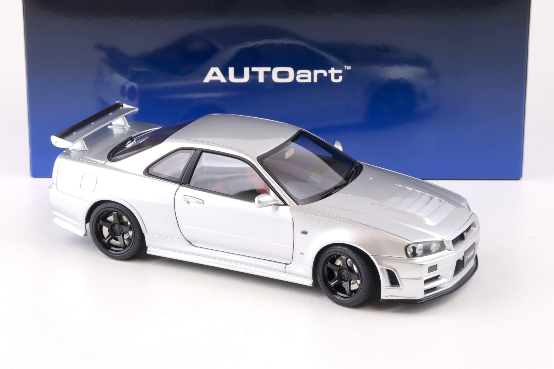 1:18 AUTOart Nissan Skyline GT-R (R34) Z-Tune 2005 Z-Tune silver 77461