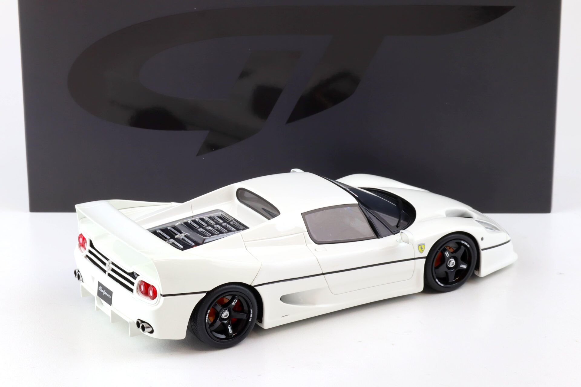 1:18 GT Spirit GT437 LBWK Ferrari F50 Liberty Walk LB Performance 2013 white
