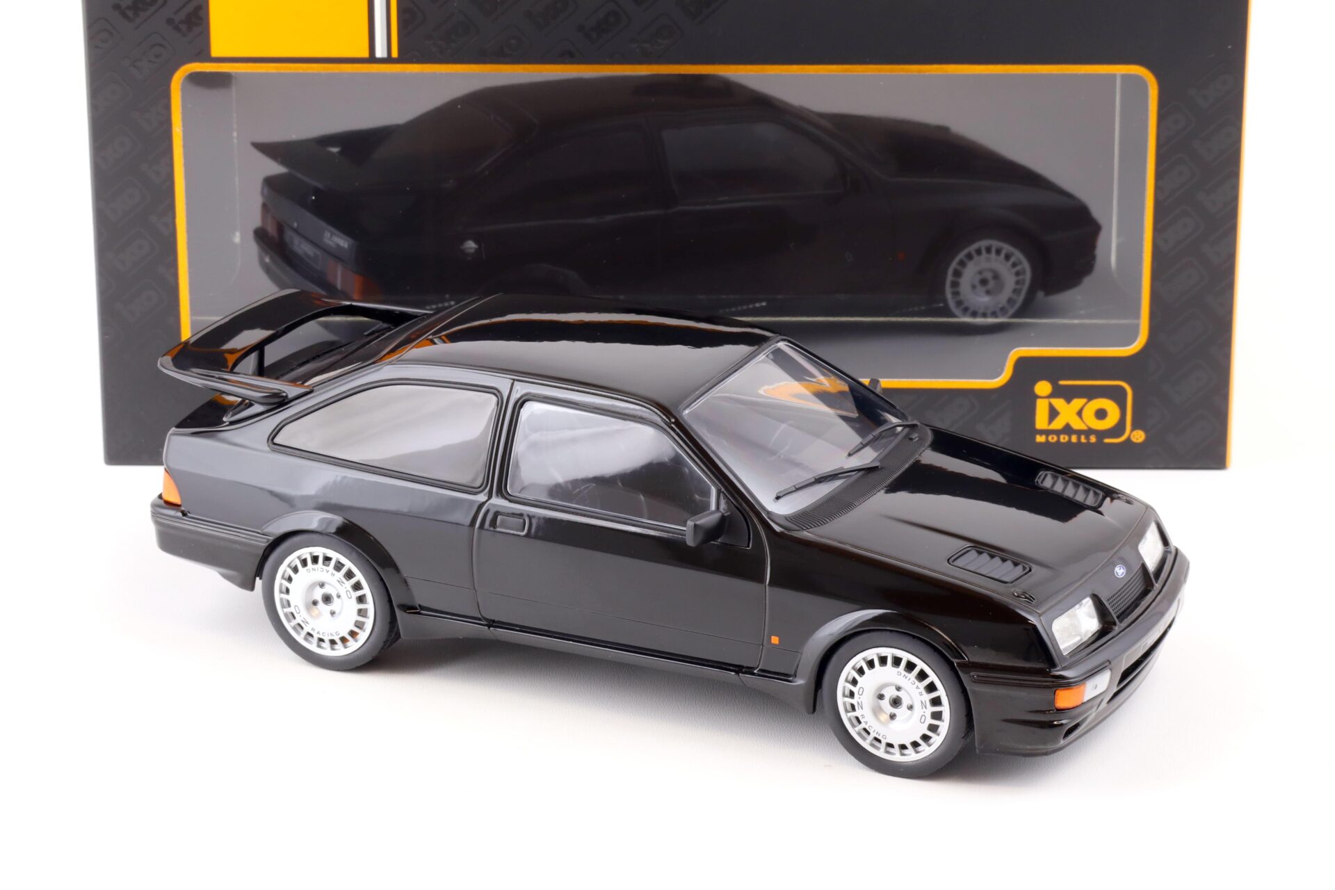 1:18 IXO Ford Sierra RS Cosworth 1987 black