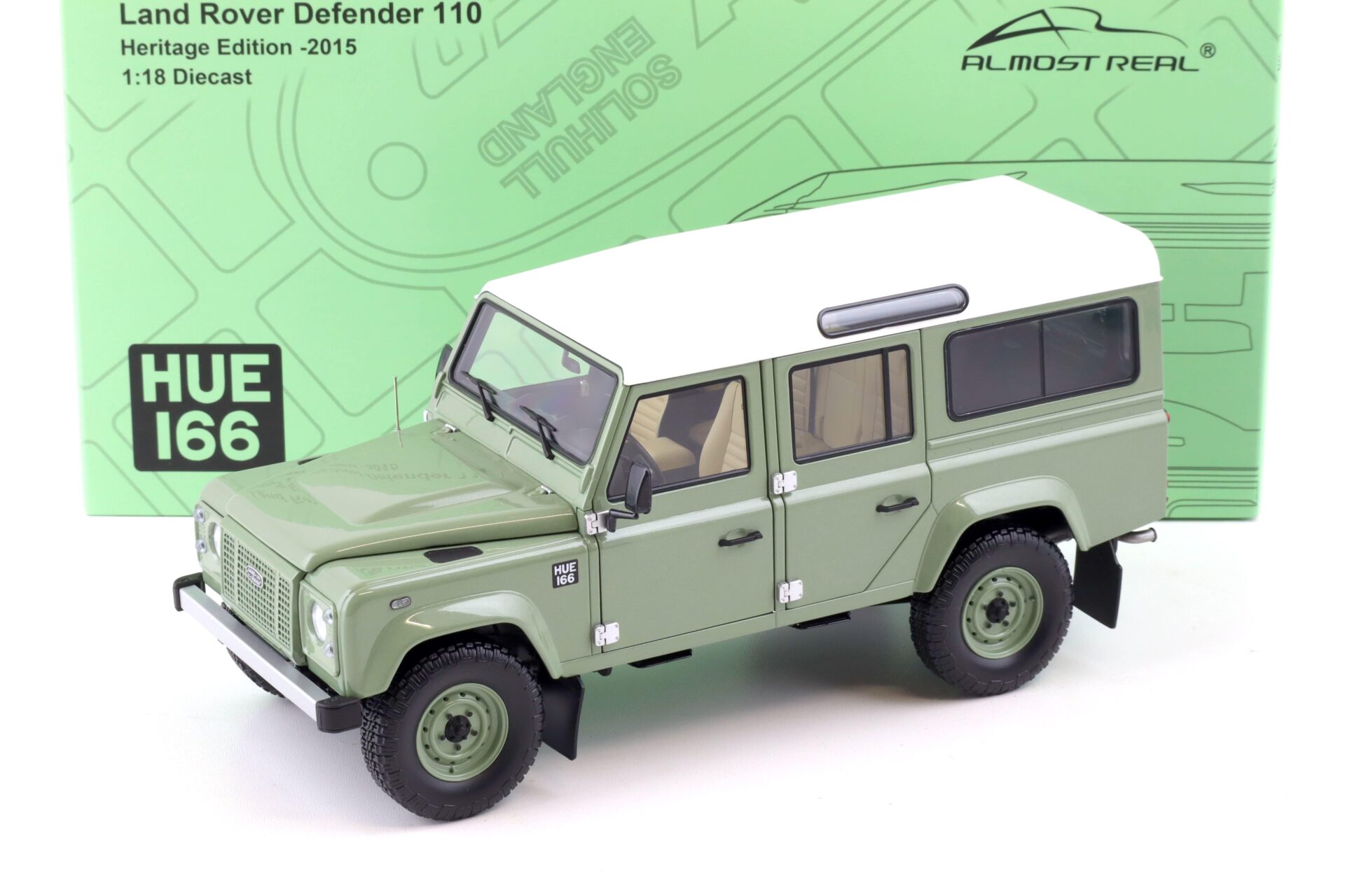 ID 87133 orig.jpg 1:18 Almost Real Land Rover Defender 110 Heritage Edition 2015 green 810307