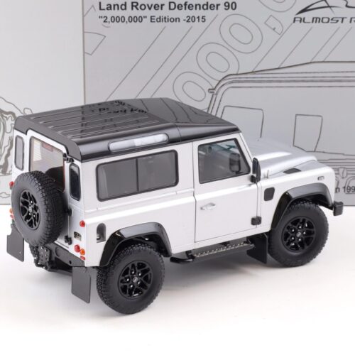 1:18 Almost Real Land Rover Defender 90 "2.000.000 Edition 2015" silver metallic