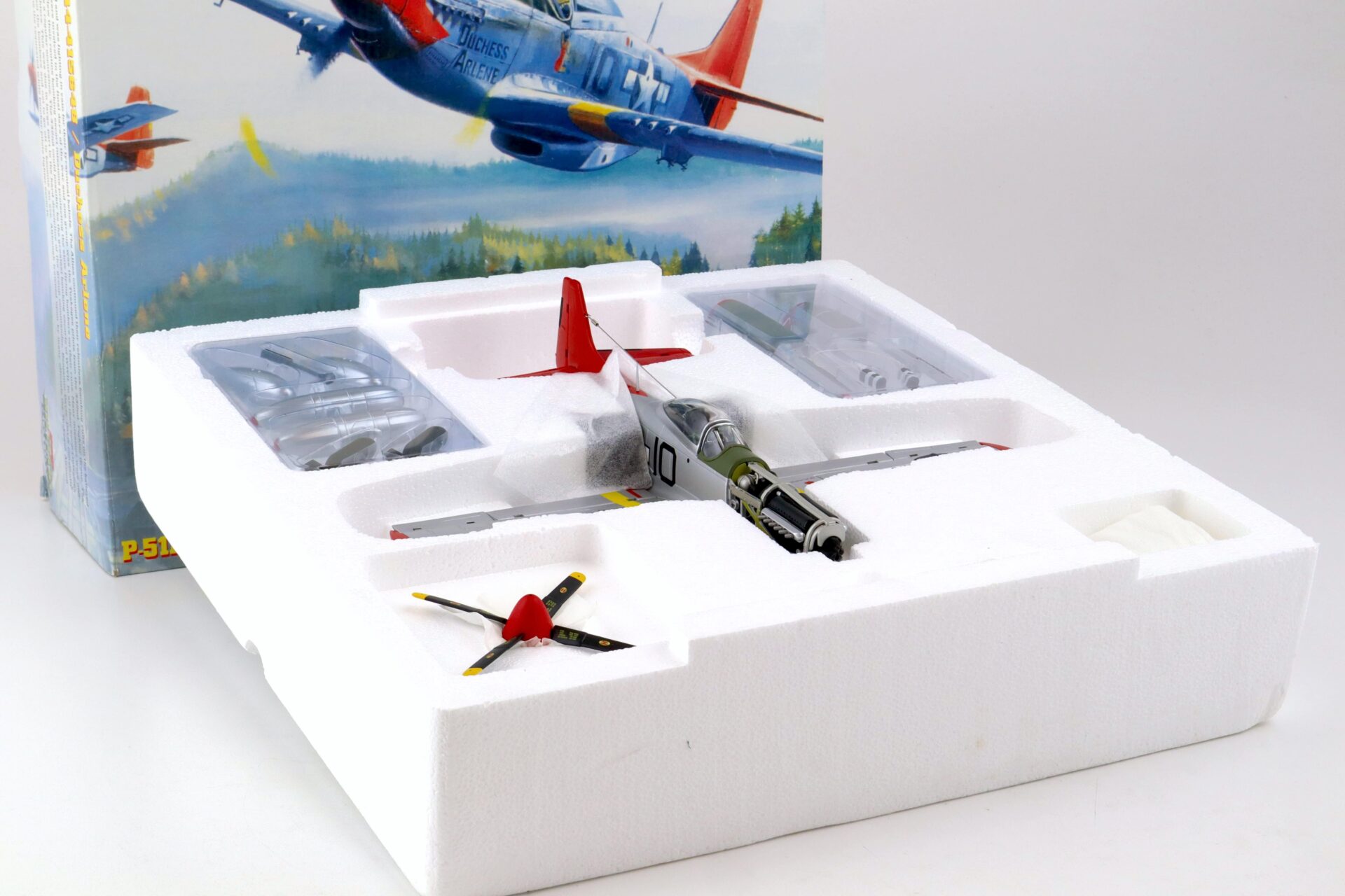1:35 GMP Military Collection P-51D Mustang 44-415648 Duchess Arlene 51004