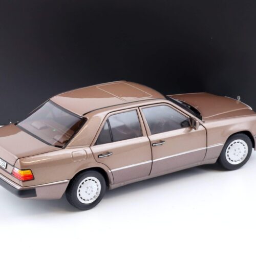 1:18 Norev Mercedes 230 E W124 Limousine 1992 rosewood metallic DEALER VERSION
