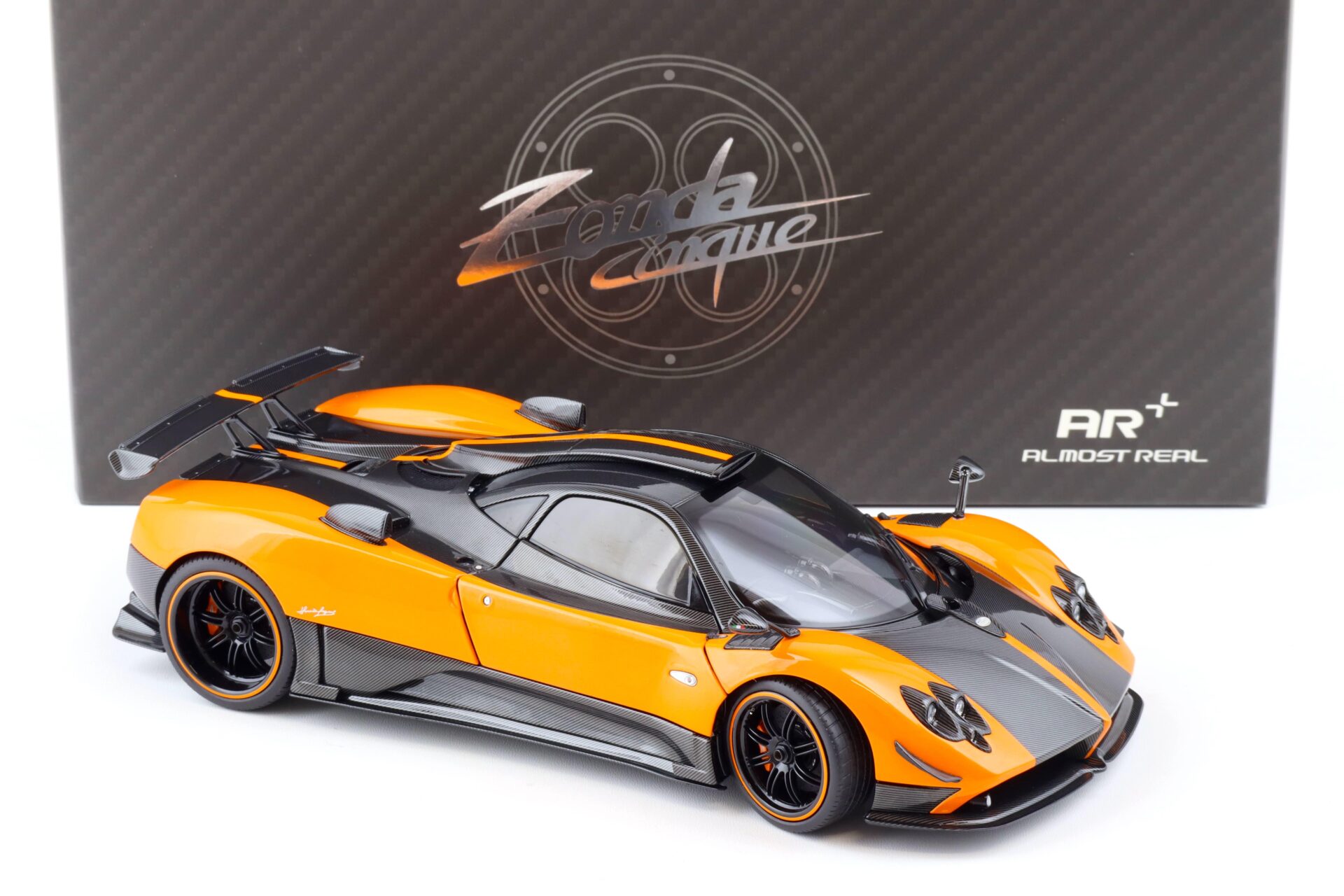 1:18 Almost Real Pagani Zonda Cinque Coupe 2009 Arancio St. Tropez orange