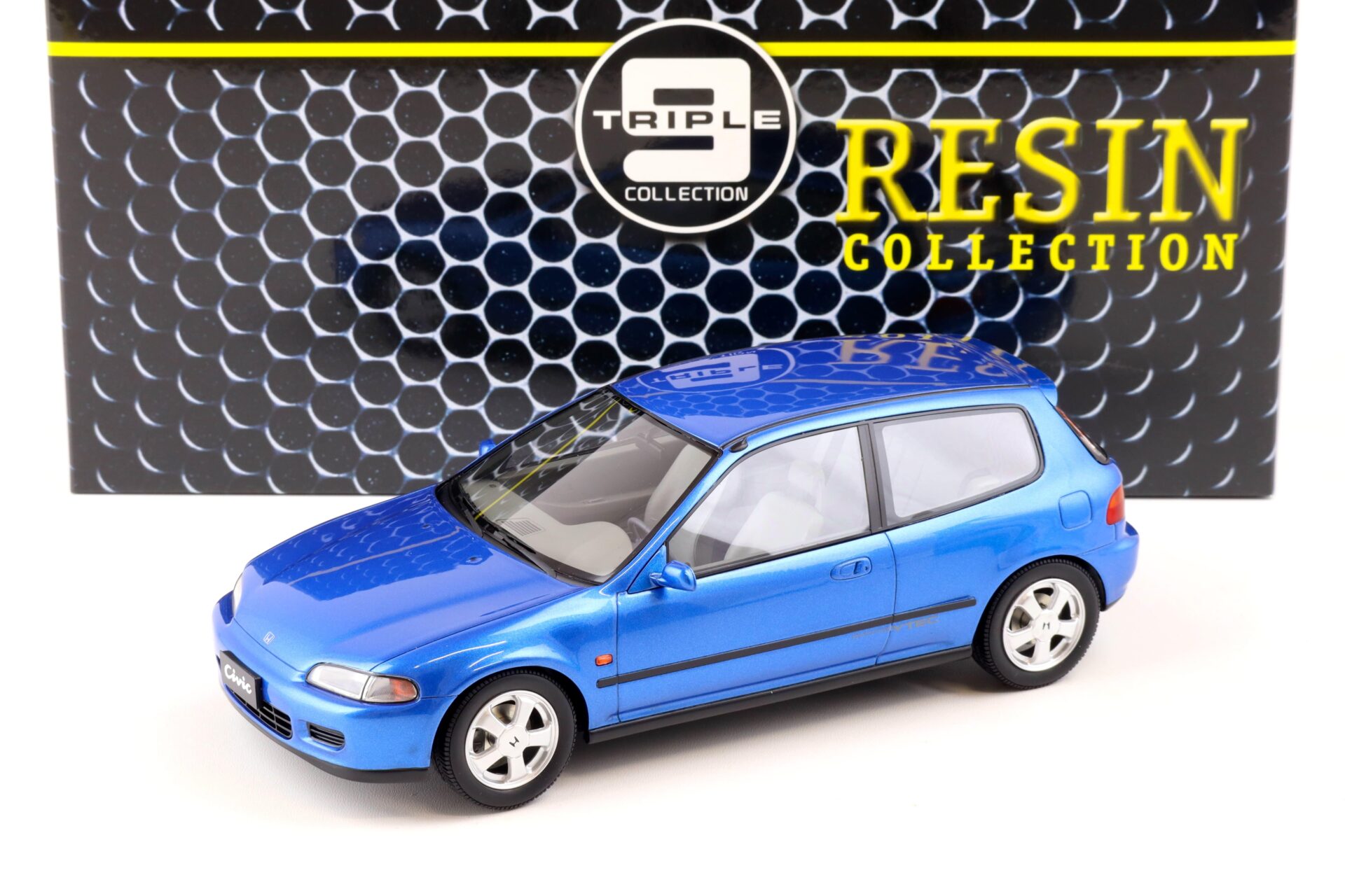 1:18 Triple9 Resin Honda Civic EG6 VTi Hatchback 1993 blue metallic