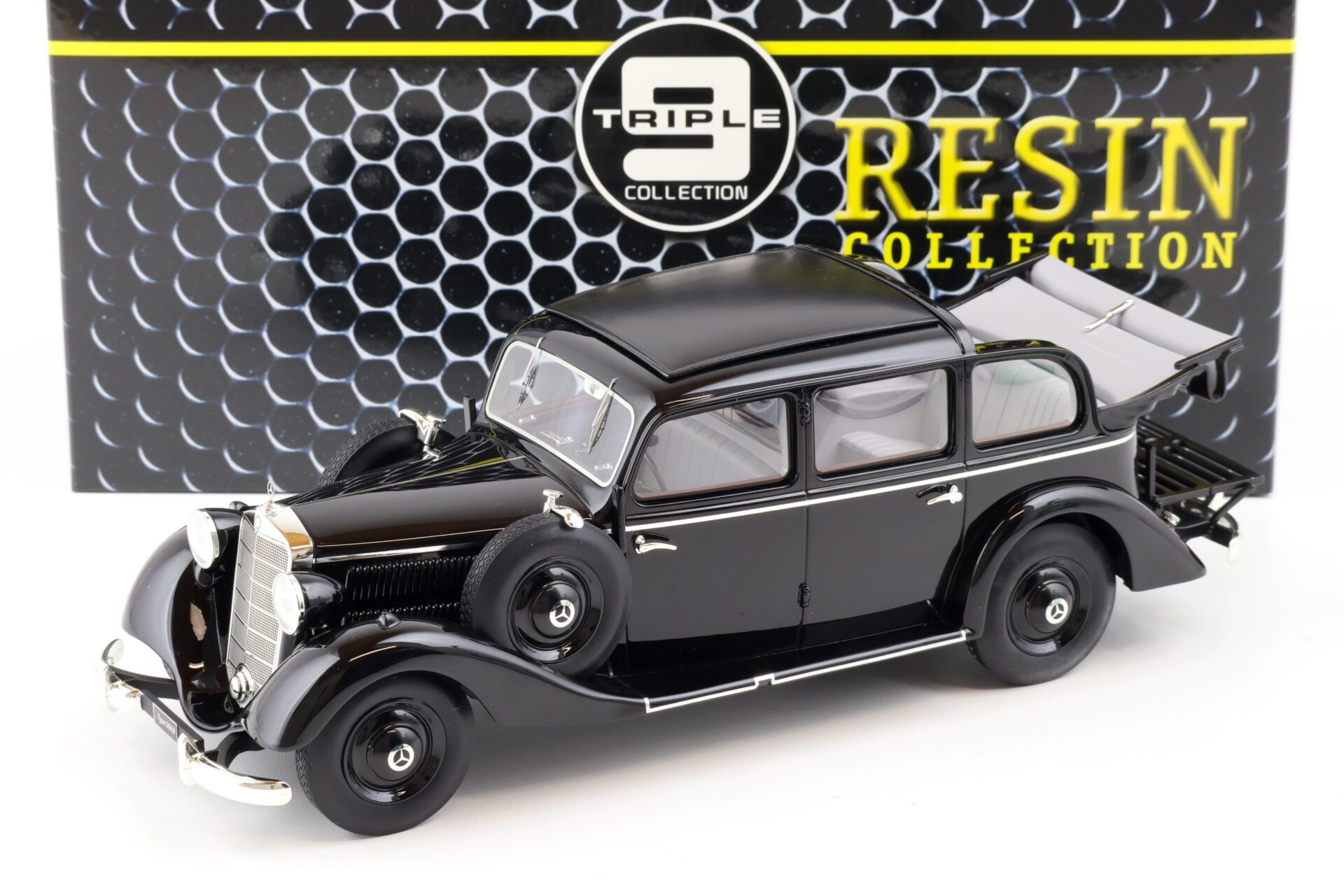 1:18 Triple9 Resin Mercedes 260D Pullman Landaulet 1936 open rear roof black