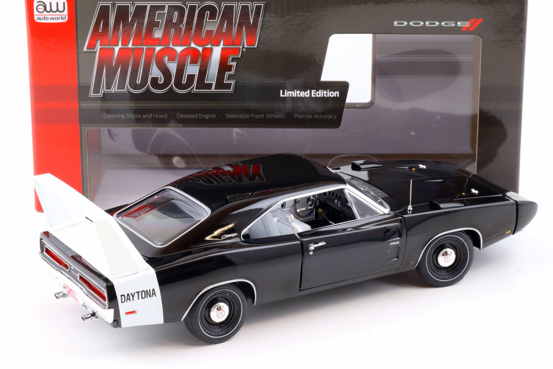 1:18 Auto World 1969 Dodge Charger Daytona Hemi X9 black/ white