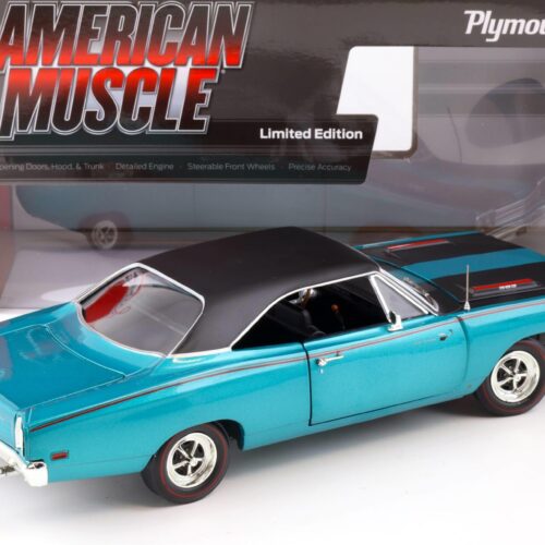1:18 Auto World 1969 Plymouth Road Runner MCACN Q5 turquoise/ black