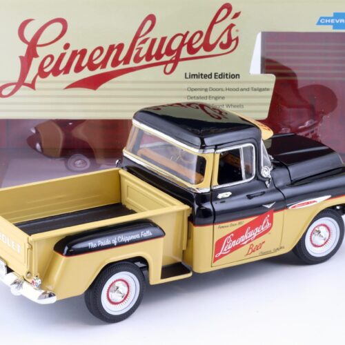 1:18 Auto World 1957 Chevrolet 3100 Stepside Pickup LeinenkugleÂ´s Beer black&tan