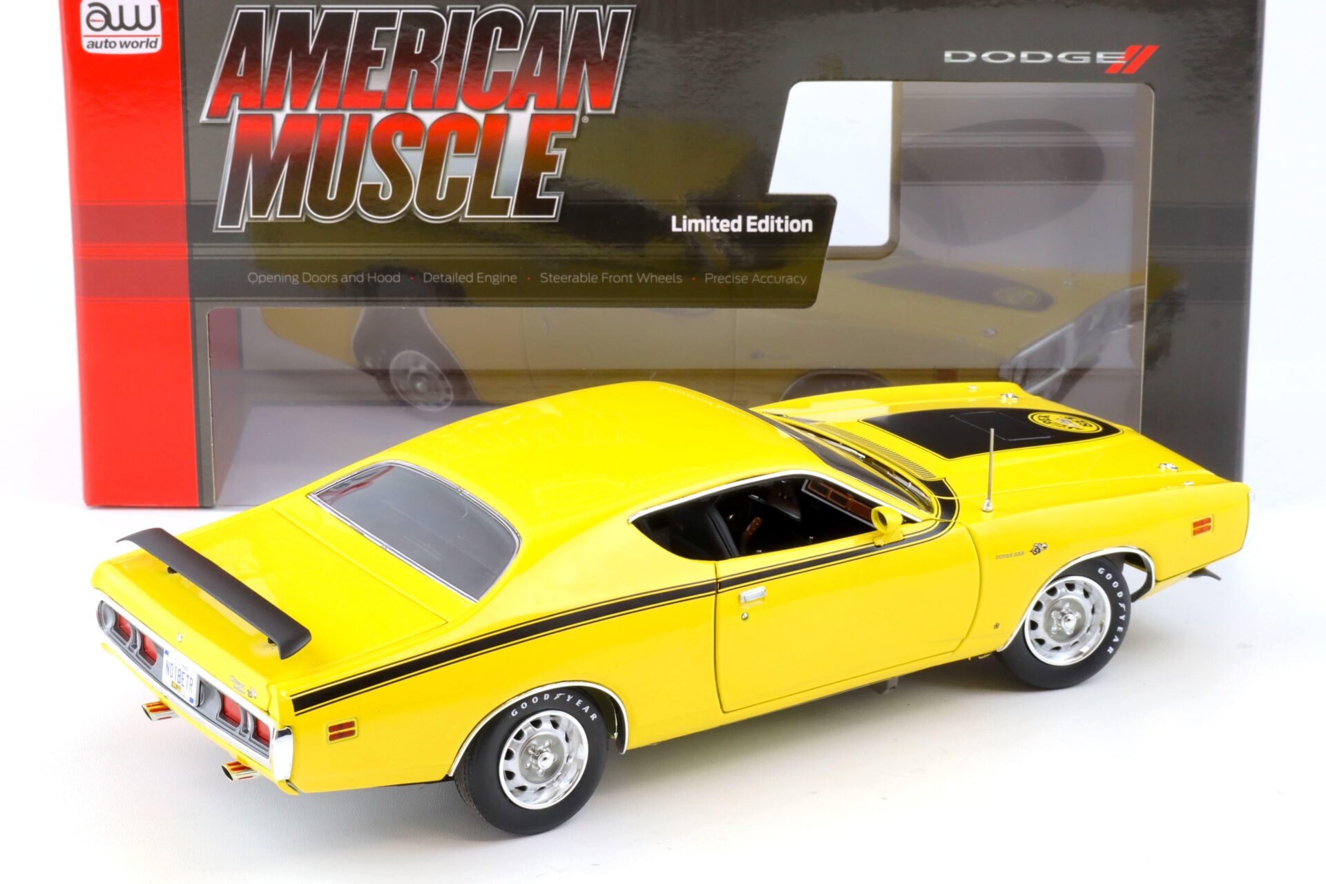 1:18 Auto World 1971 Dodge Charger Super Bee Fy1 Top Banana yellow