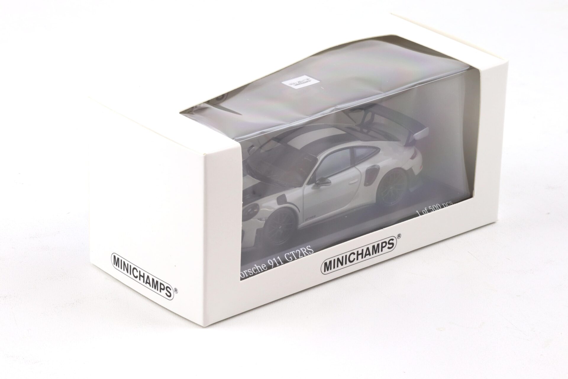1:43 Minichamps Porsche 911 (991.2) GT2 RS Weissach Package 2018 chalk/ black wheels
