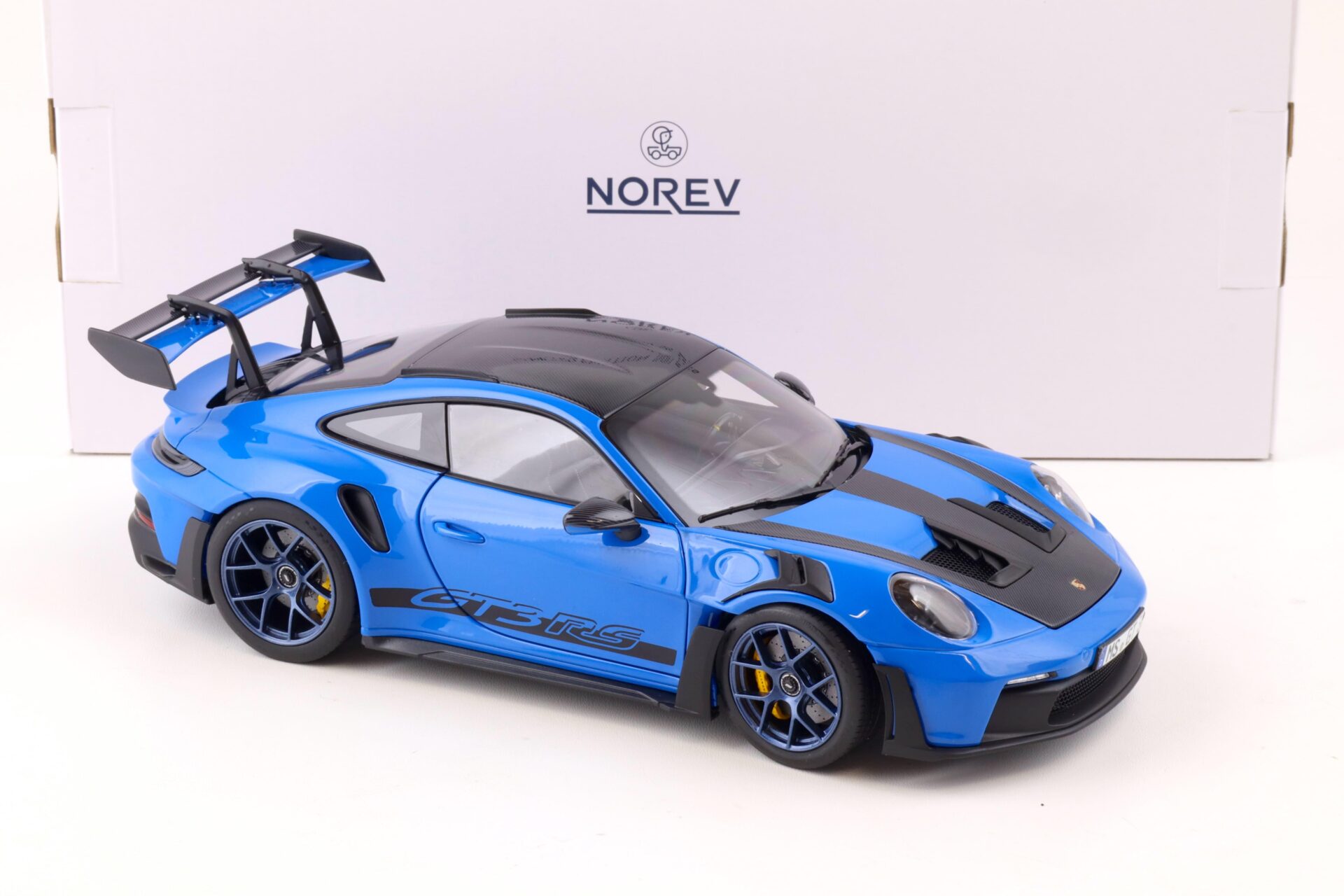 1:18 Norev Porsche 911 (992) GT3 RS Weissach Package 2022 Sharkblue/ Indigoblue wheels