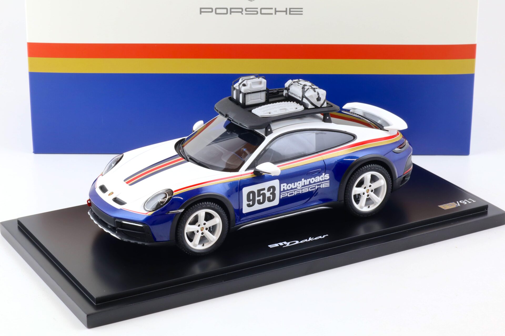 1:18 Spark Porsche 911 (992) Dakar Roughroads #953 Tequipment WAP DEALER