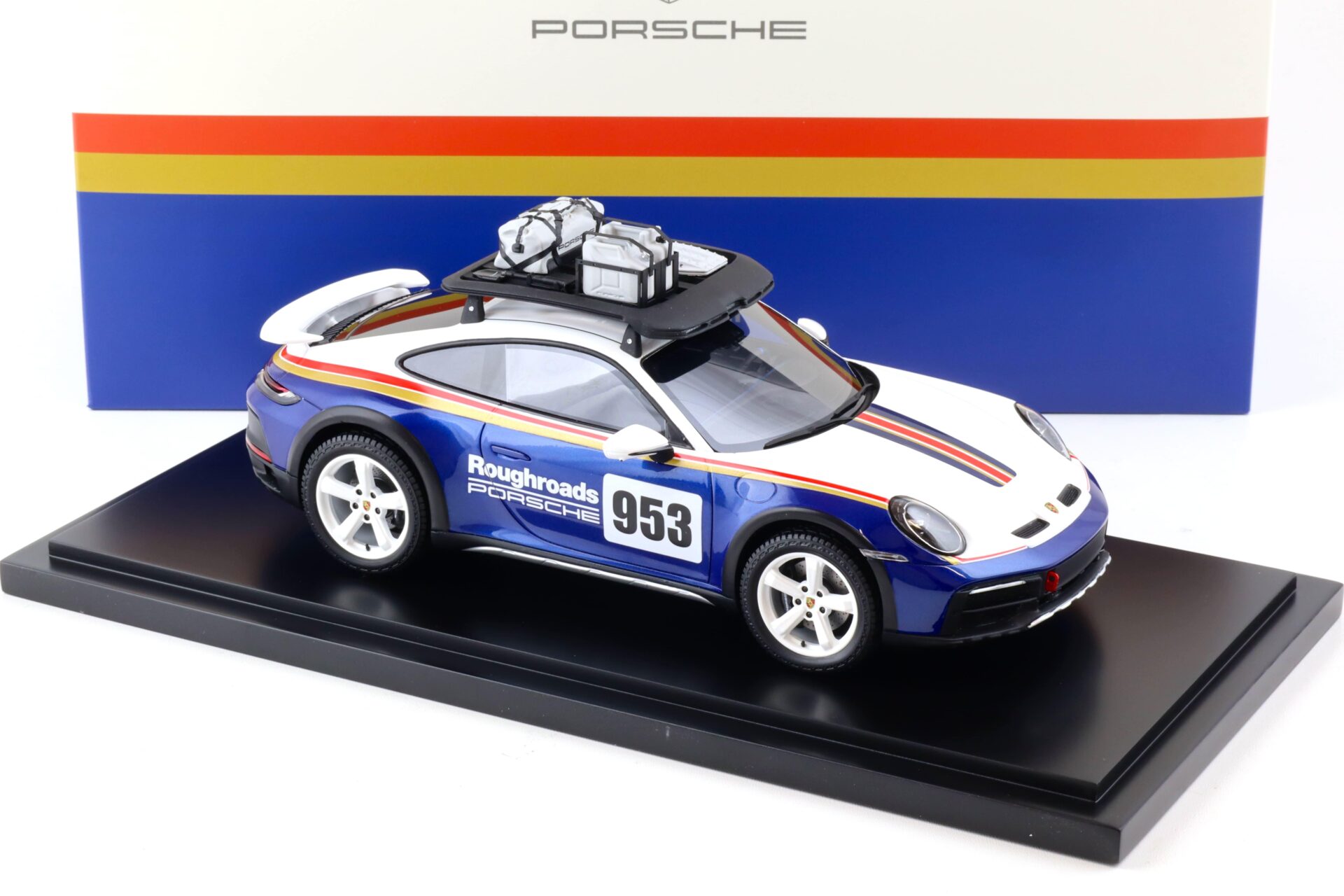 1:18 Spark Porsche 911 (992) Dakar Roughroads #953 Tequipment WAP DEALER