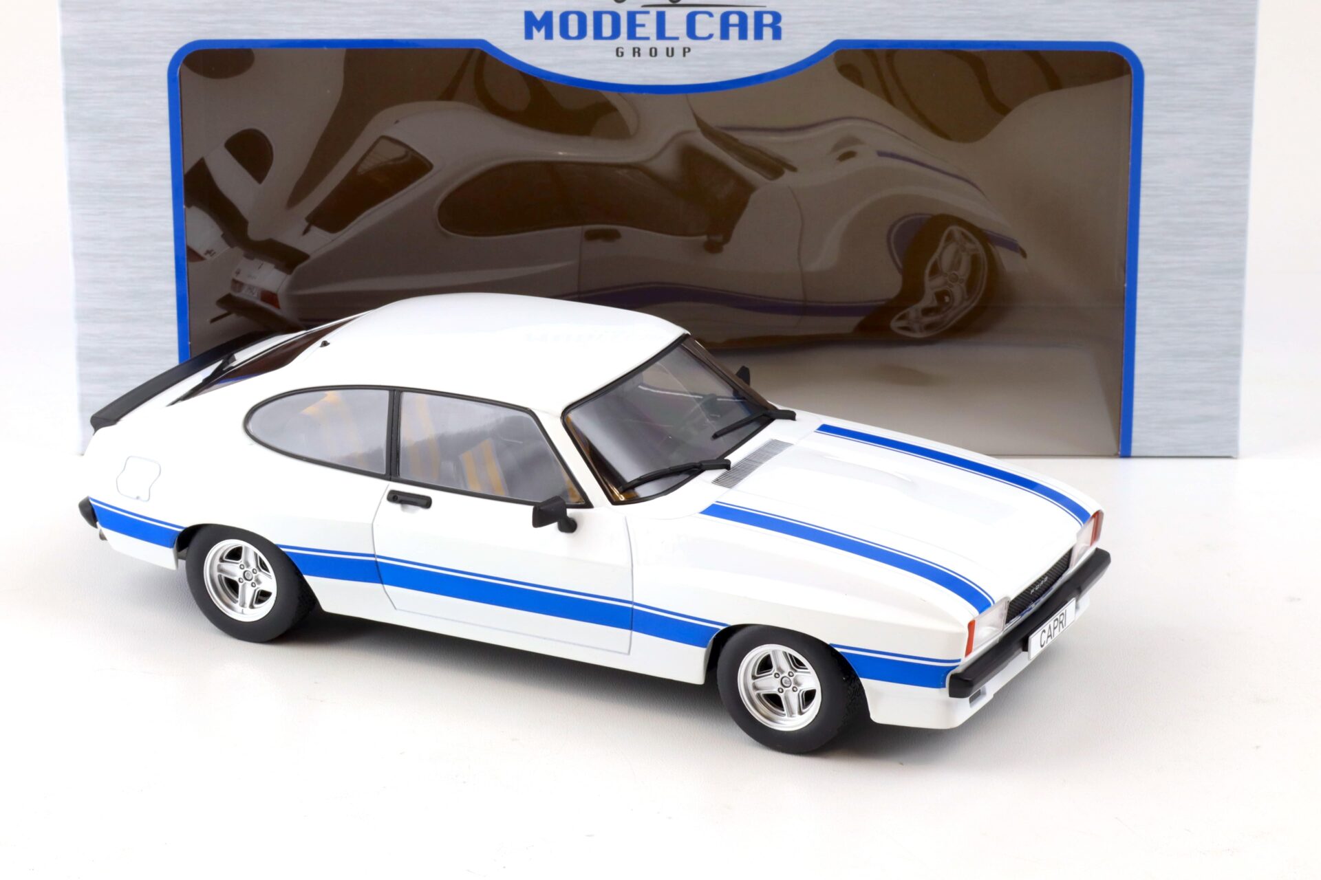 1:18 MCG Ford Capri MK II X-Pack white/ blue stripes LHD 1975