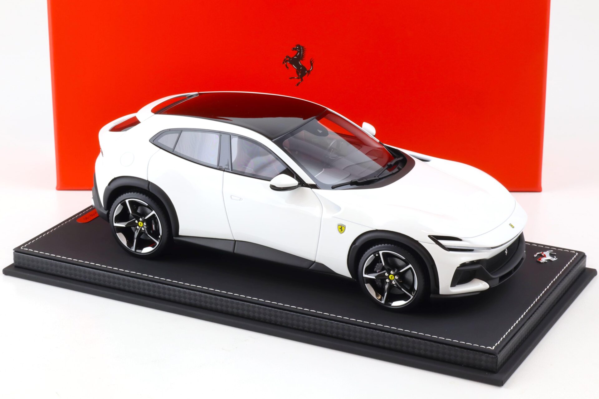 1:18 BBR Ferrari Purosangue Bianco Cervino metallic white - Limited 90 pcs.