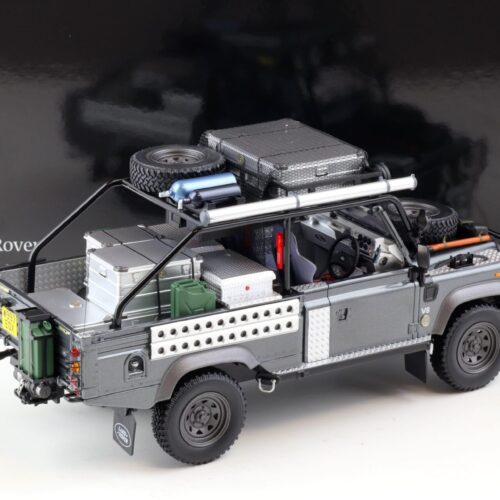 1:18 Kyosho Land Rover Defender Movie Edition Tomb Raider Lara Croft KSR08903TR