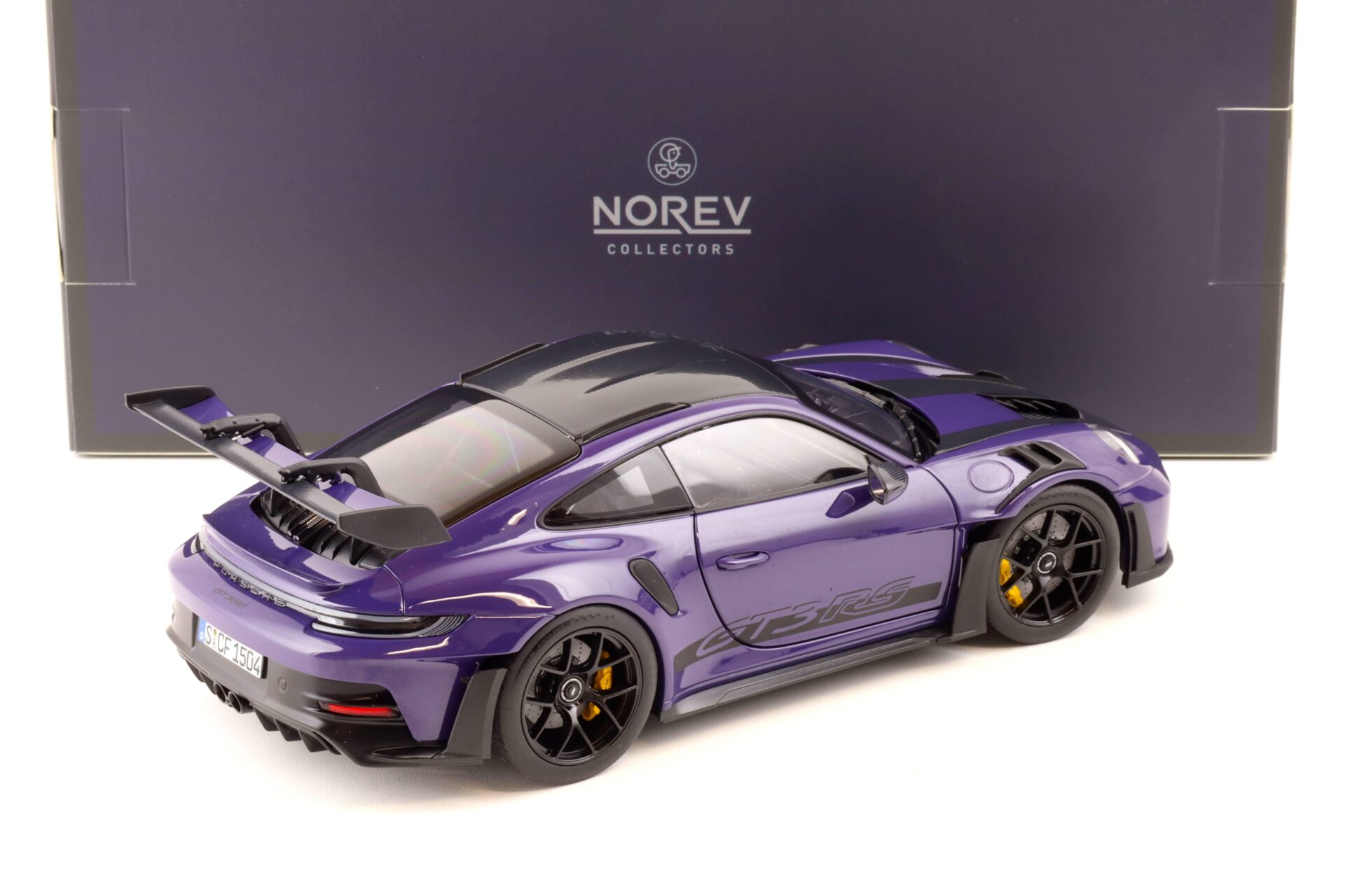 1:18 Norev Porsche 911 (992) GT3 RS Weissach Package 2022 Ultraviolet - Limited 300 pcs.