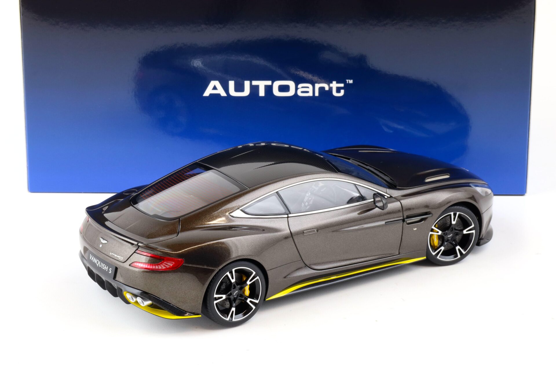 1:18 AUTOart Aston Martin Vanquish S 2017 Kopi bronze metallic 70273
