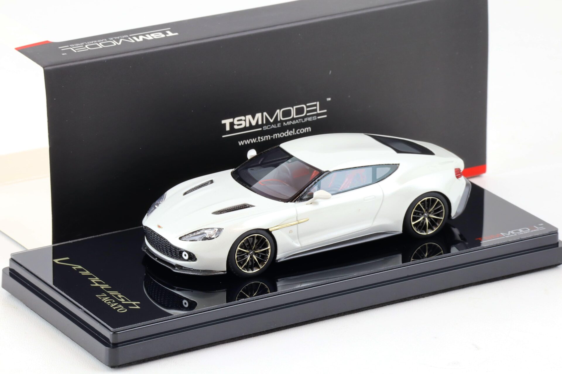 1:43 TSM Model Aston Martin Vanquish Zagato Coupe Escaping white TSM430162